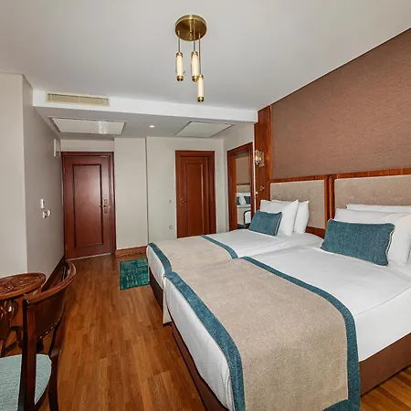 Triton Hotel