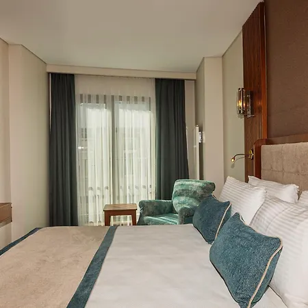 Triton Istambul