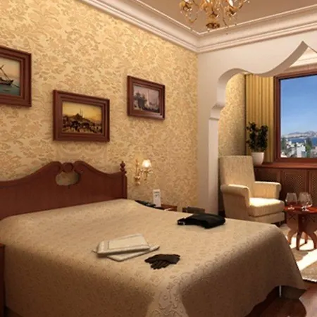 Triton Hotel 4*