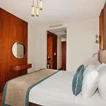 Otel Triton
