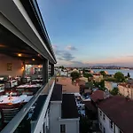 Triton Otel