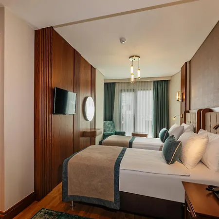 Triton 4* Κωνσταντινούπολη