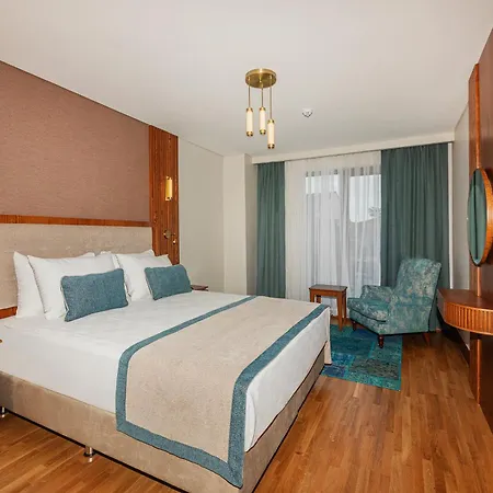 Triton Hotel