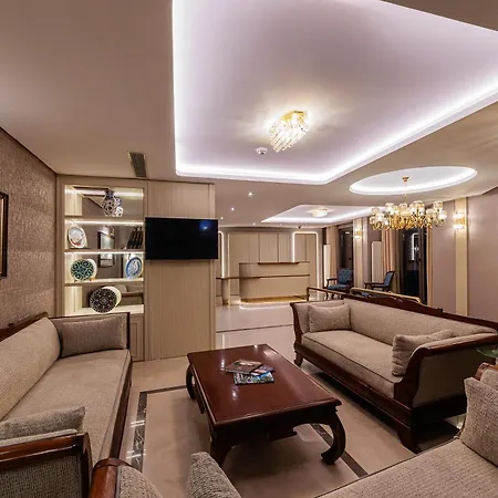 Triton & Boutique In The Old Отель 4*