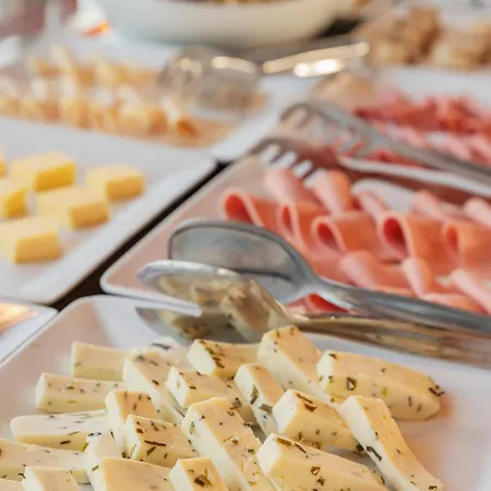 Ξενοδοχείο Triton