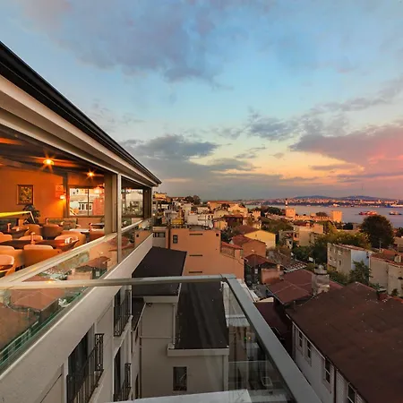 Triton 4* Κωνσταντινούπολη