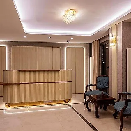Triton & Boutique In The Old Otel