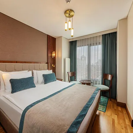 Triton Istambul