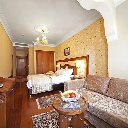 Triton Hotel